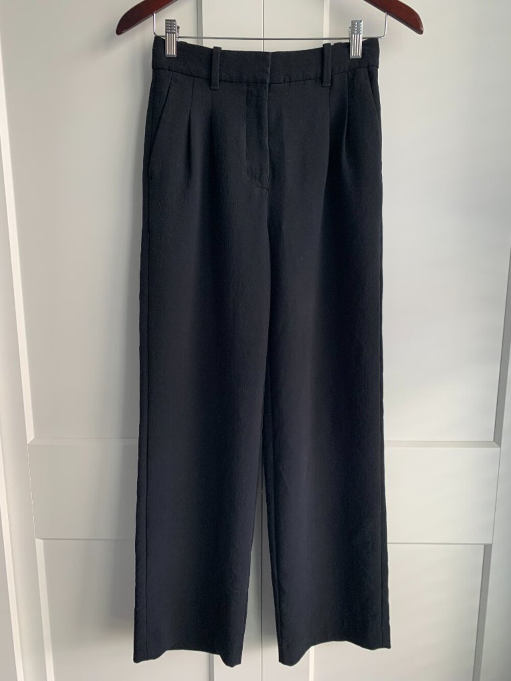 Wilfred The effortless pants Women's size 0 in black Wide leg Japanese Crepette